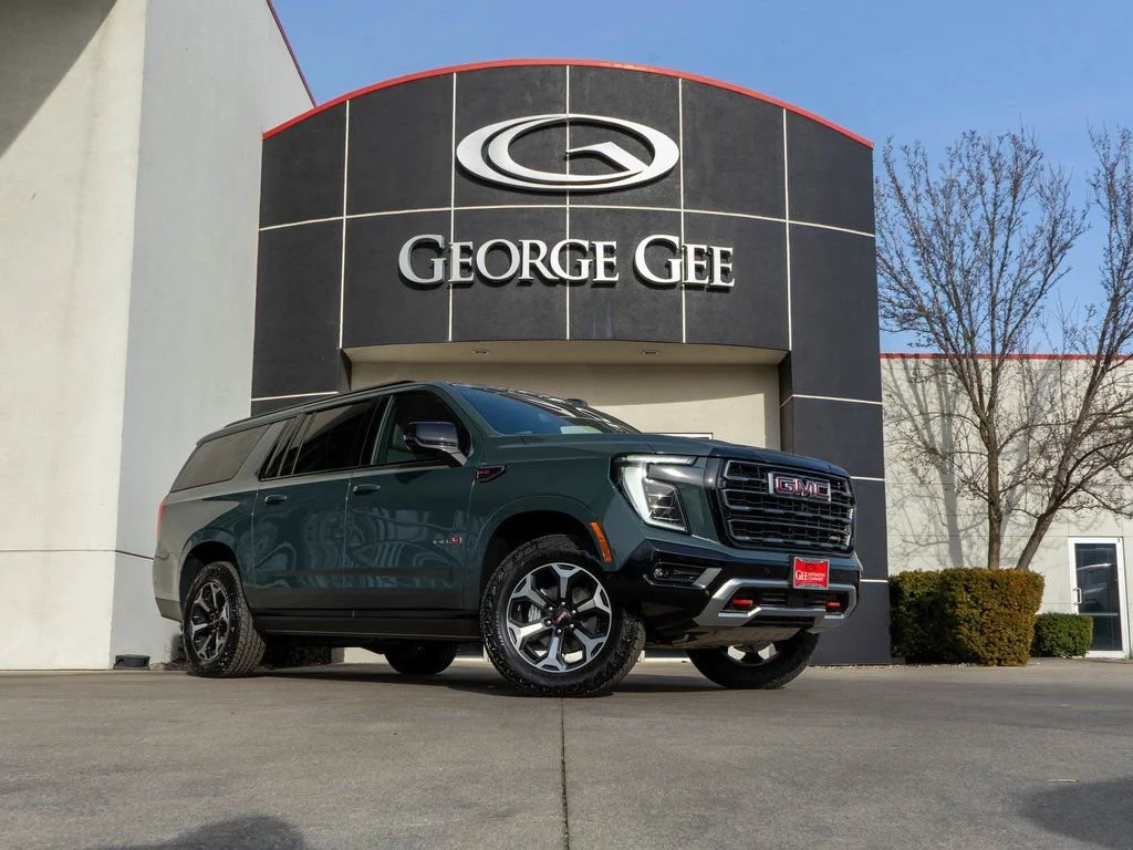 2026 GMC Yukon 4WD AT4's photo