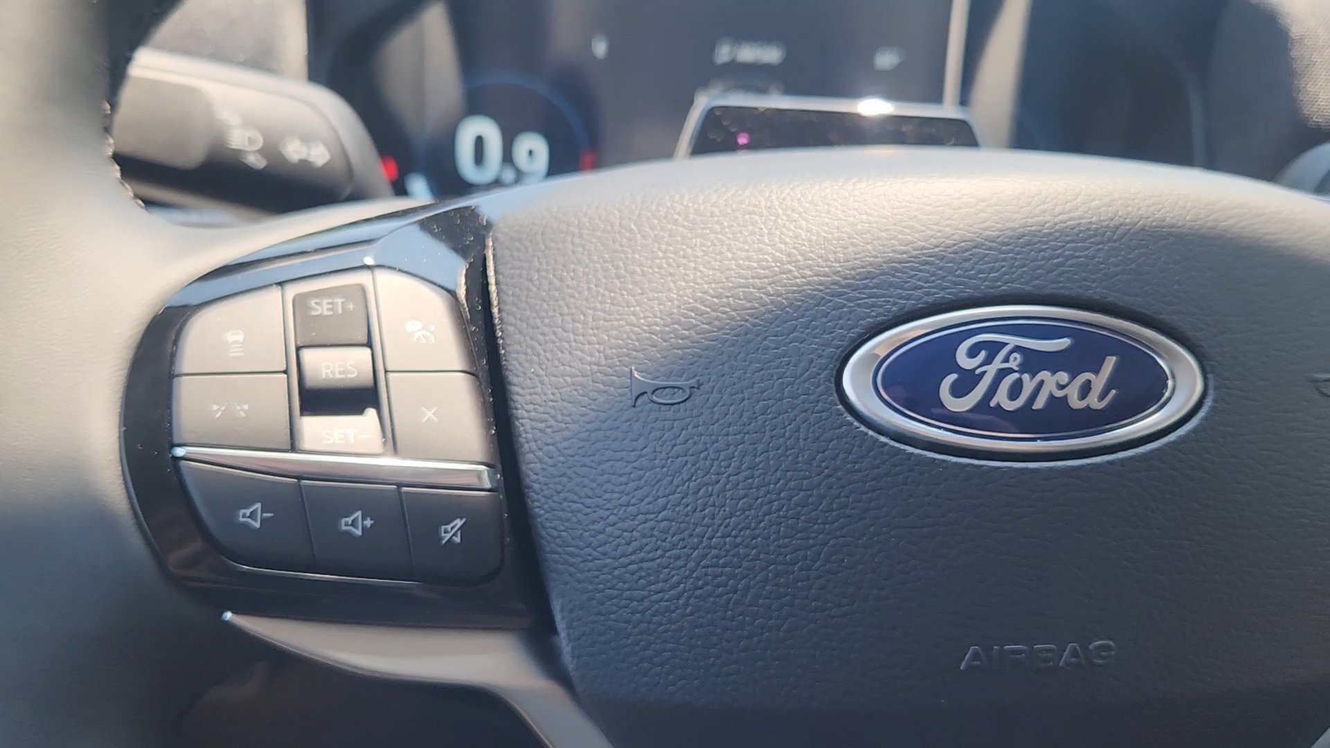 New 2026 Carbonized Gray Metallic Ford Platinum image 21