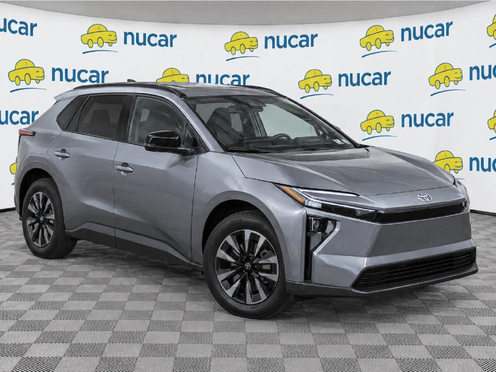 Used 2026  Toyota XLE image 2