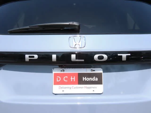 New 2026 Sonic Gray Pearl Honda Touring image 7