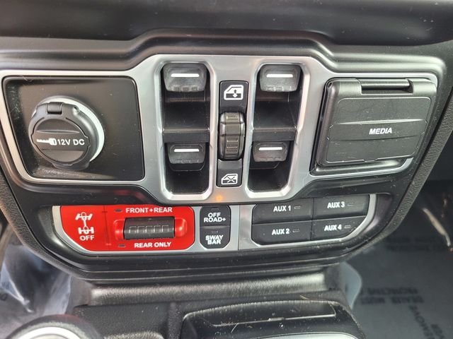 Used 2021 White Jeep Rubicon image 26
