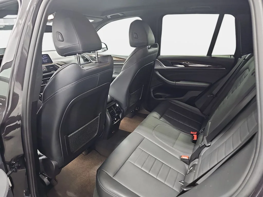 Used 2020 Gray BMW xDrive30i image 13