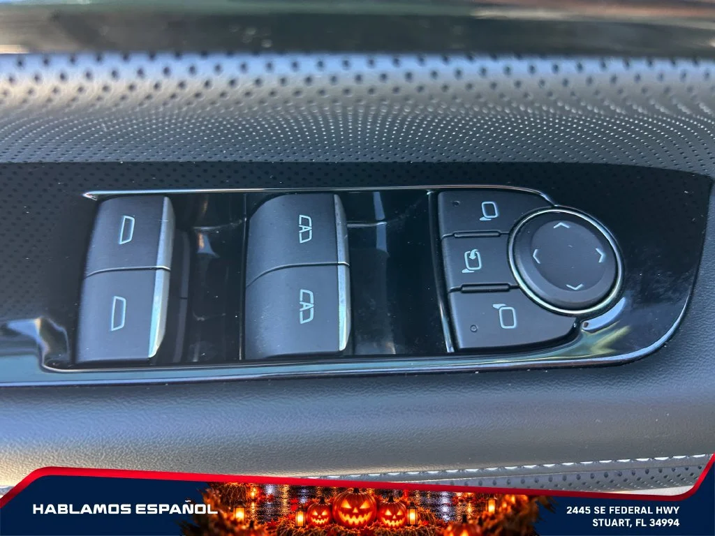 Used 2025 Onyx Black GMC Extended Range Denali image 14