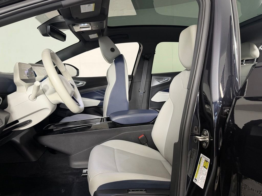 Used 2023 Black Volkswagen Pro S Plus image 19