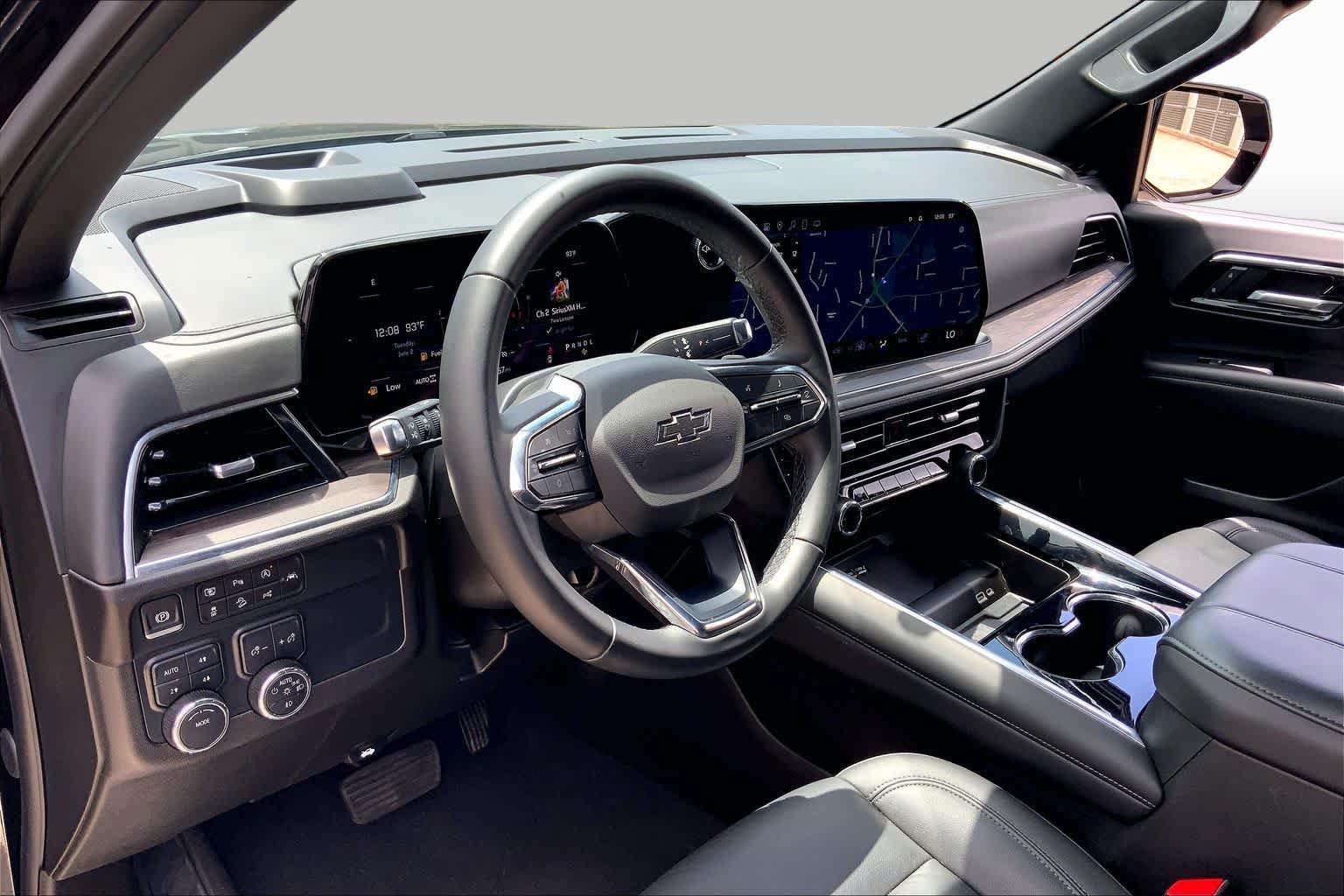 Used 2025 Black Chevrolet Z71 image 16