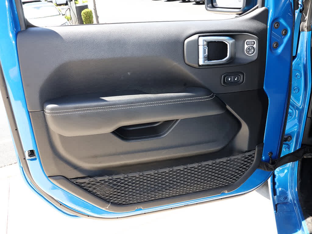 2023 Jeep Wrangler 4-Door Sahara - Photo 26