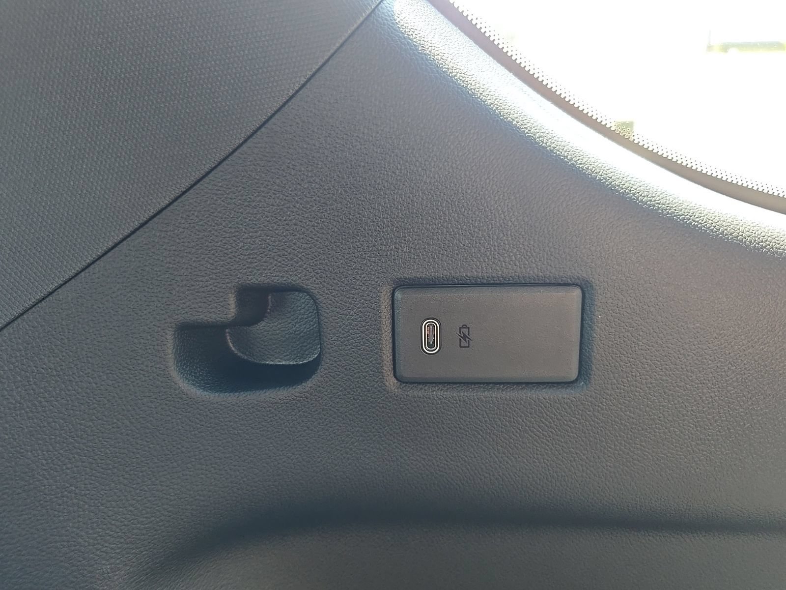 2026 GMC Yukon AT4 Ultimate - Photo 30