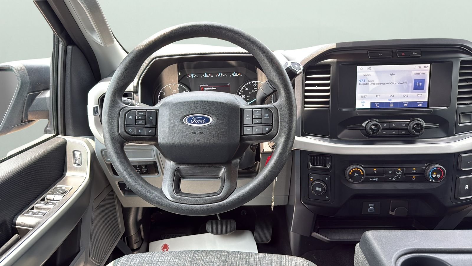 Used 2023 Blue Ford XLT image 12