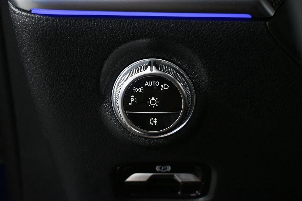 New 2026 Starling Blue Metallic Mercedes-Benz C 300 image 10