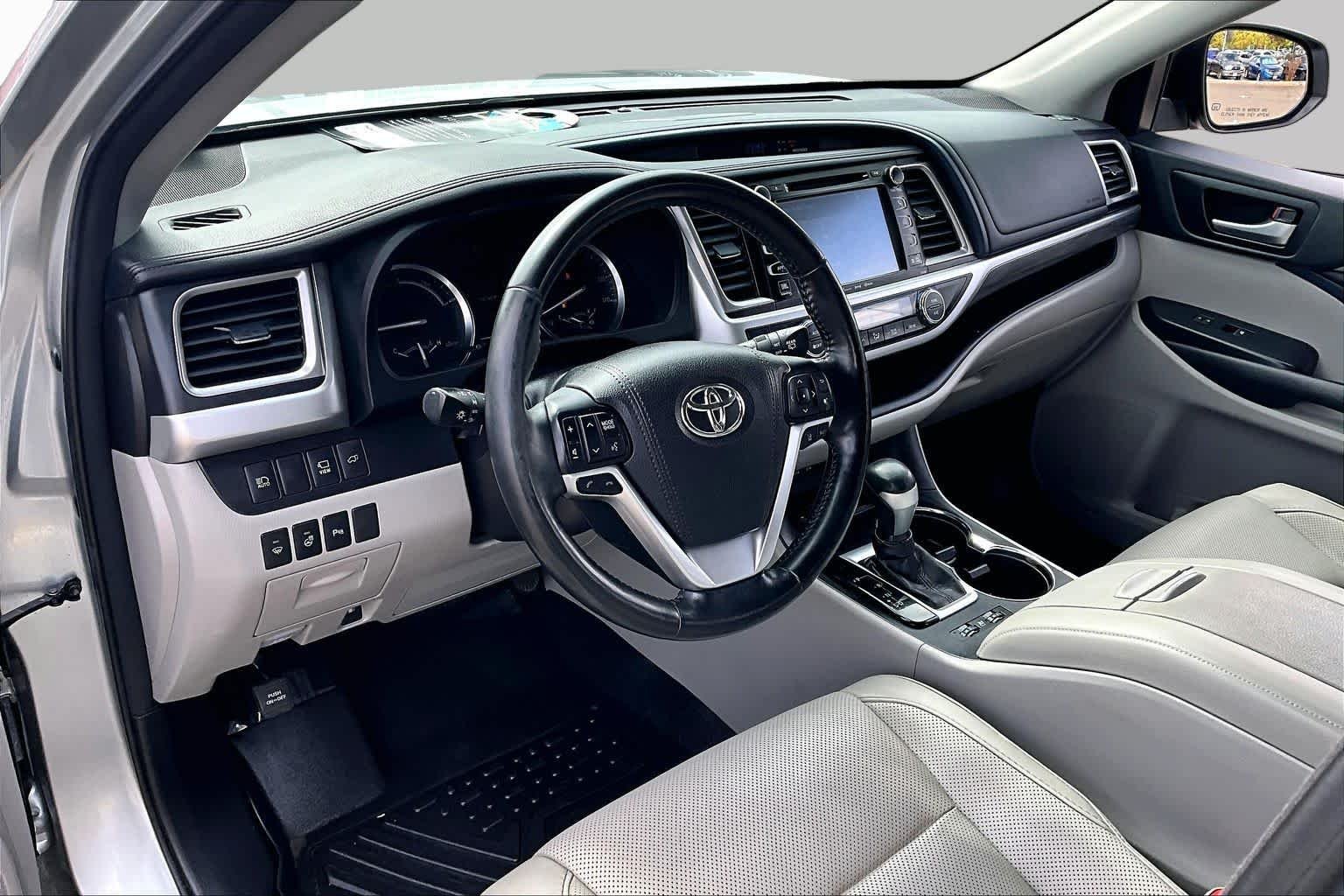 Used 2017 Celestial Silver Metallic Toyota Hybrid Limited Platinum image 17