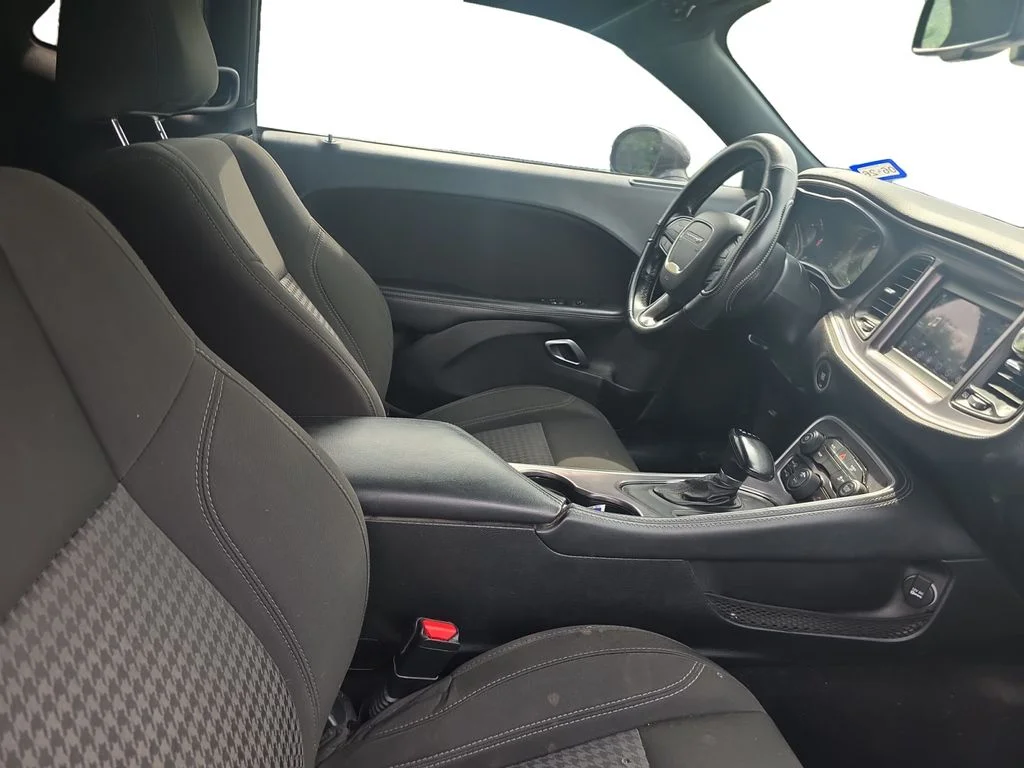 Used 2020 Granite Pearlcoat Dodge SXT image 24