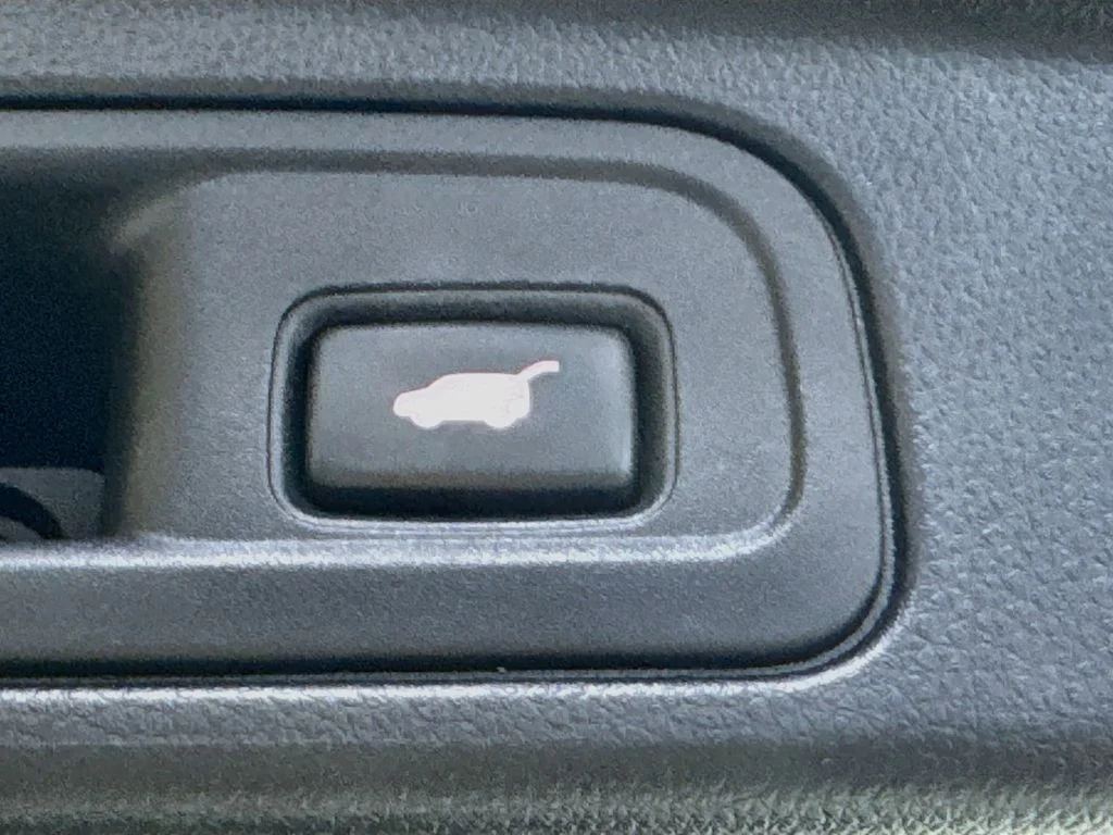 Used 2020 White Honda EX-L image 34