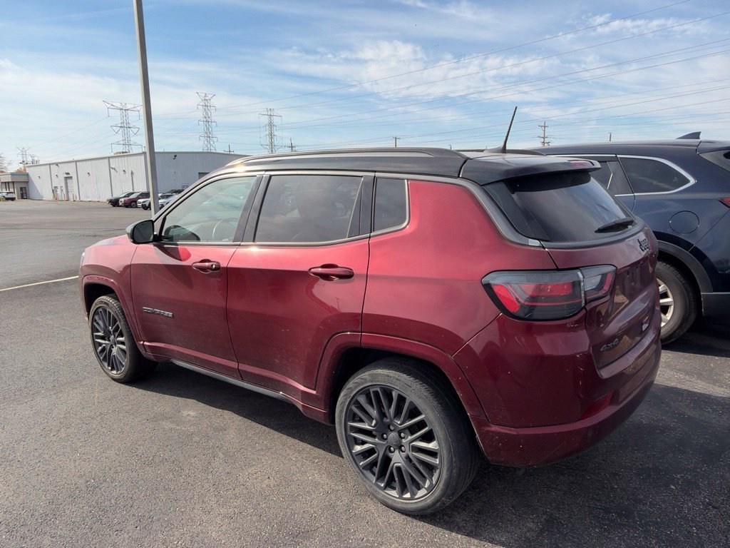 Used 2022 Red Jeep High Altitude image 3