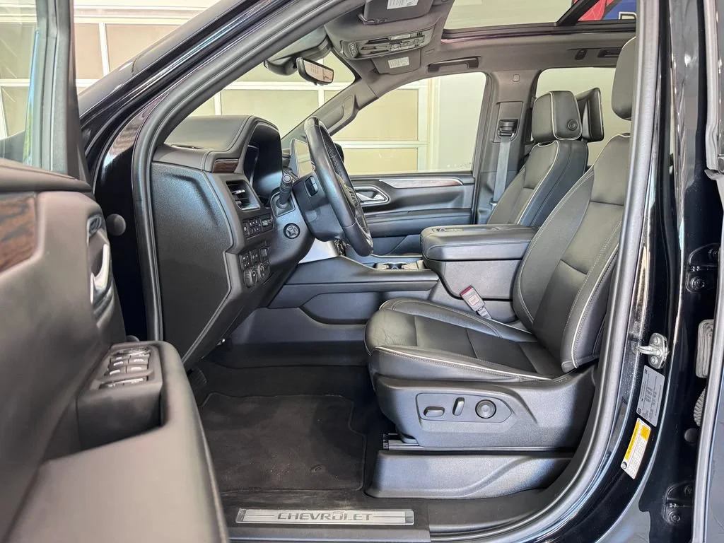 2023 Chevrolet Suburban Premier - Photo 13