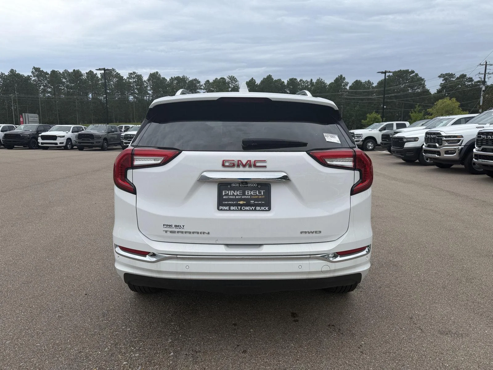 Used 2024 Summit White GMC Denali image 5