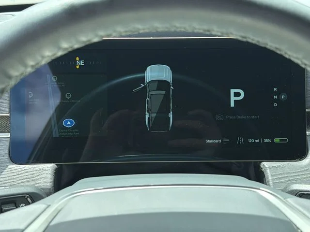 Used 2024  Rivian Adventure image 23