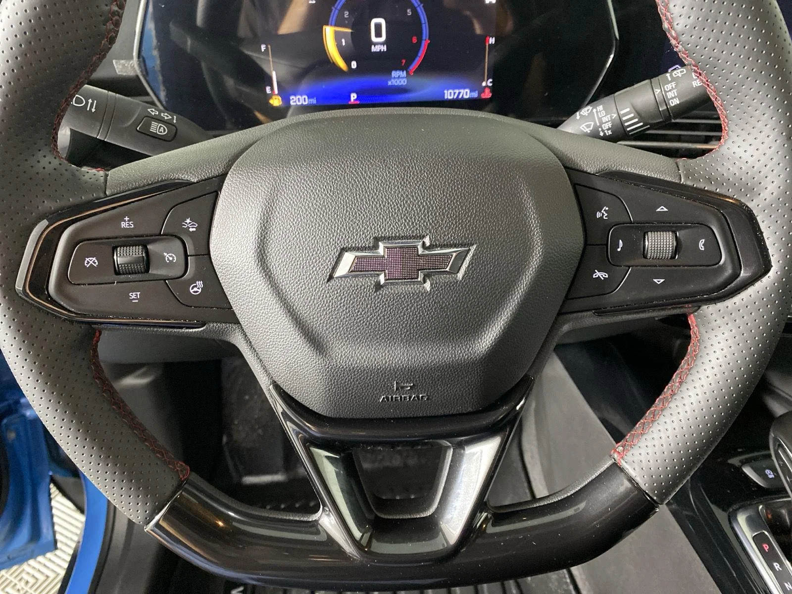 Used 2025 Marina Blue Metallic Chevrolet 2RS image 13