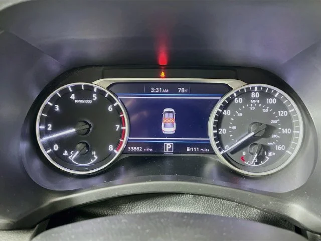 Used 2025 Gray Nissan SV image 14