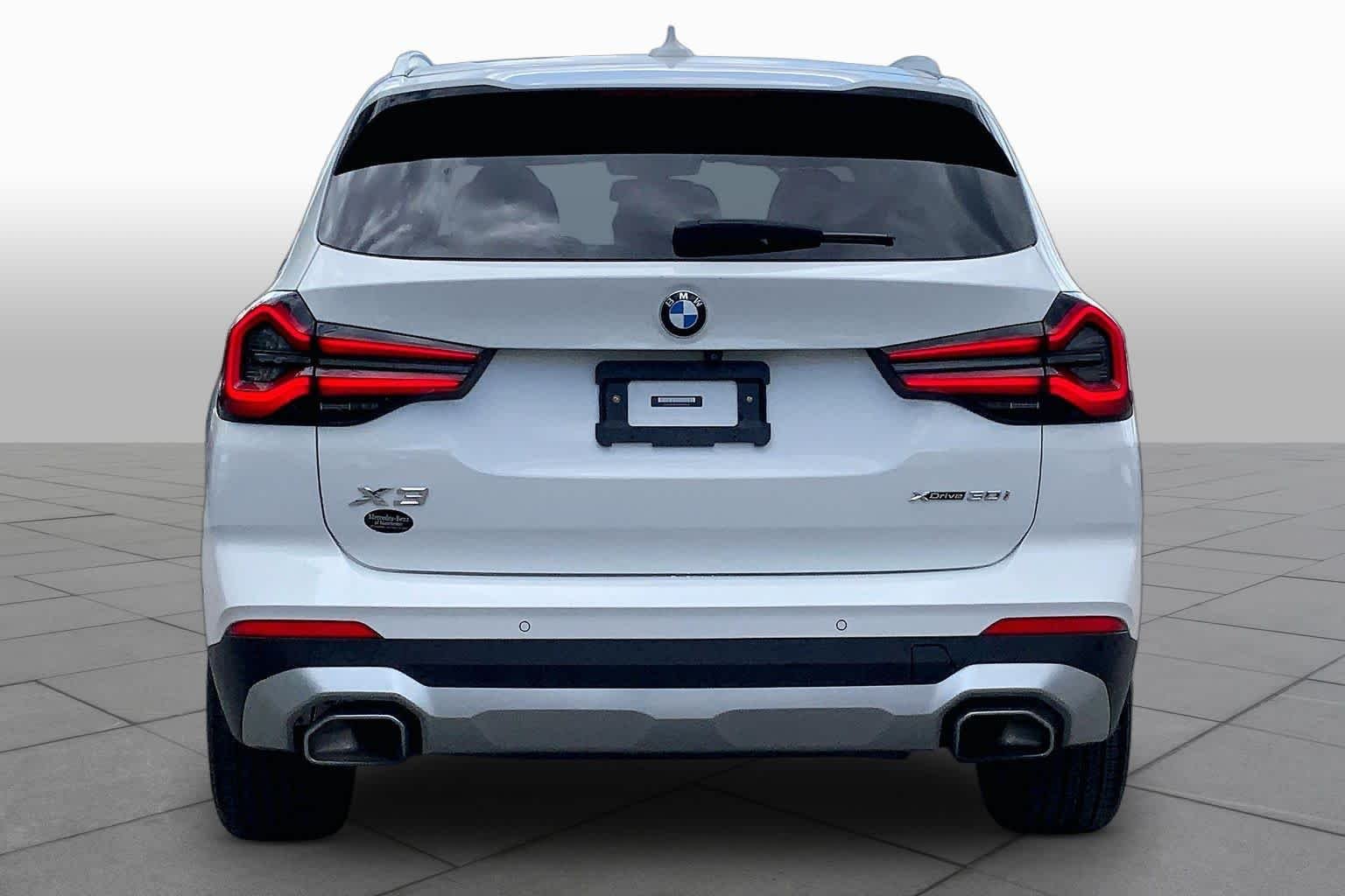 Used 2023 Alpine White BMW xDrive30i image 5