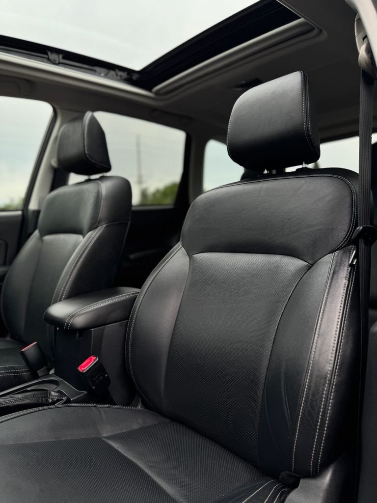 Used 2018 Crystal Black Silica Subaru 2.5i Limited image 27