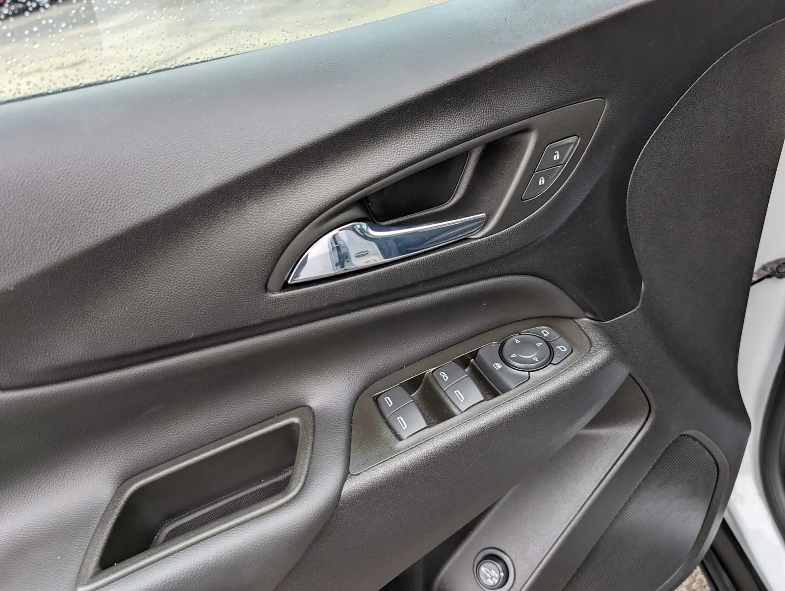 Used 2023 Summit White Chevrolet LT image 39