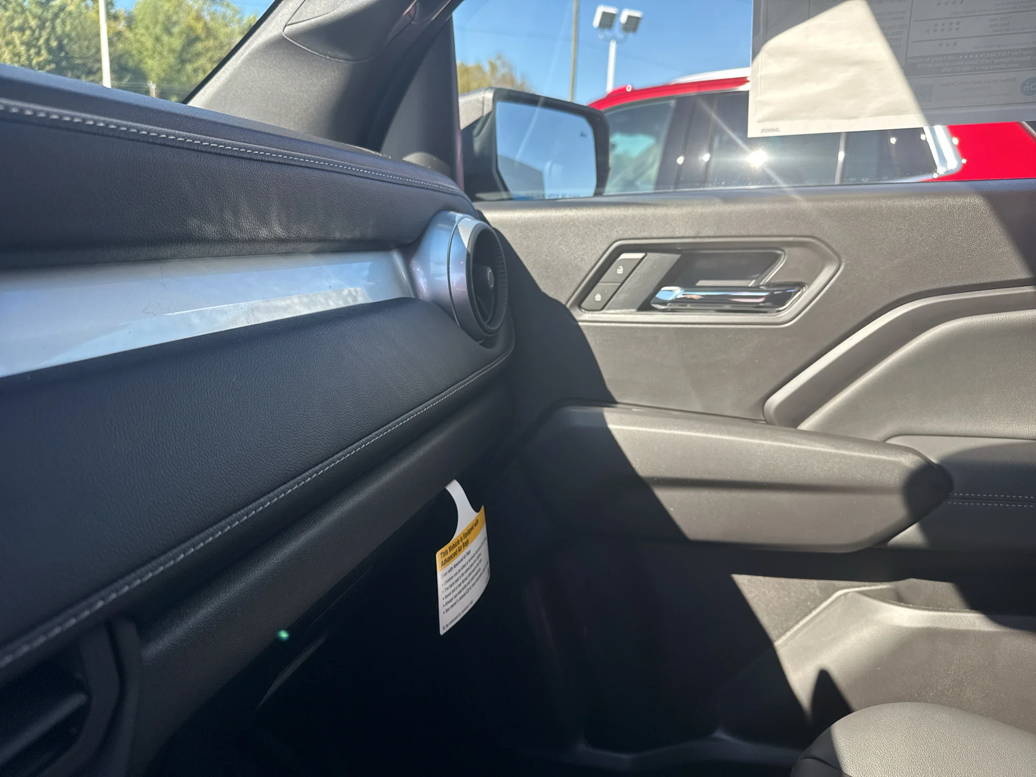 2026 Chevrolet Colorado LT - Photo 18
