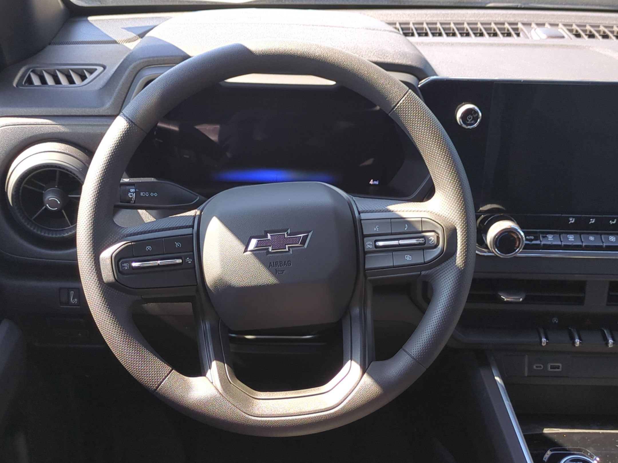 2026 Chevrolet Colorado Trail Boss - Photo 13
