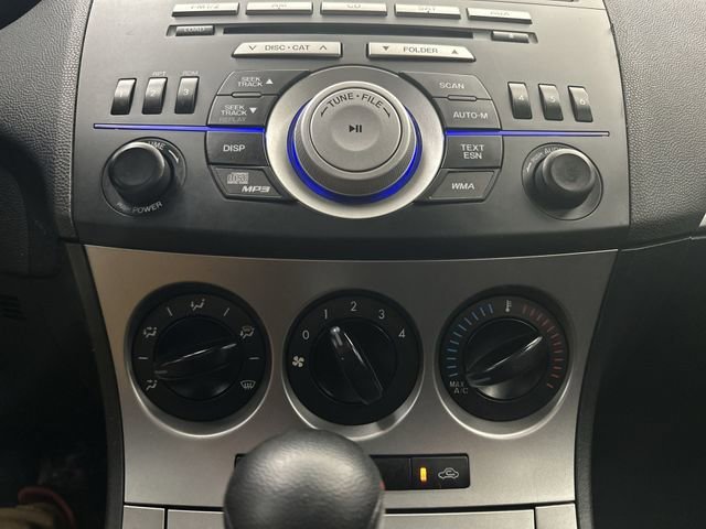 Used 2011 White Mazda i Touring image 17
