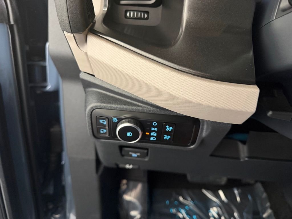 Used 2023 Gray Ford Wildtrak image 18