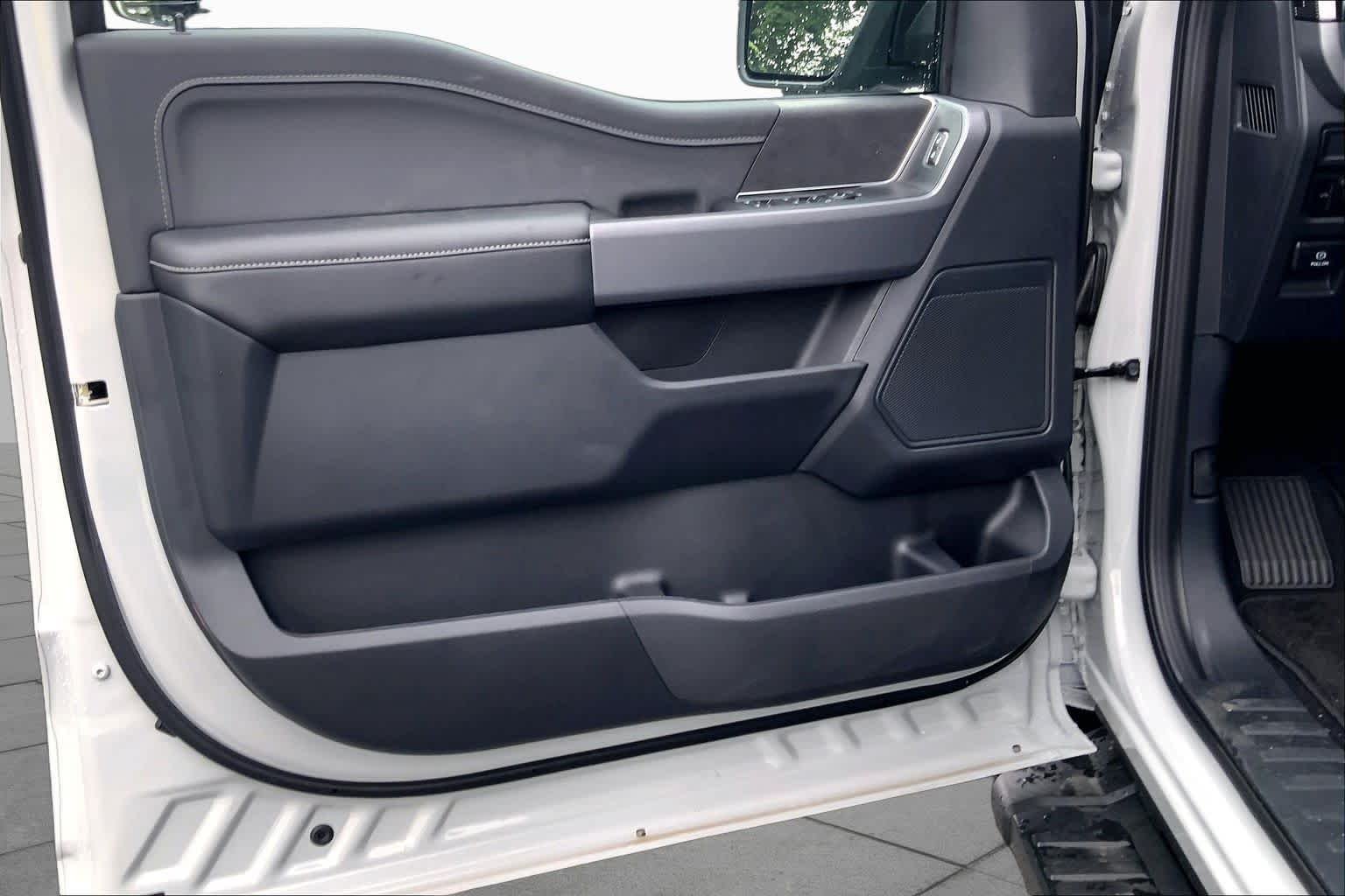 New 2026 Avalanche Ford XLT image 11