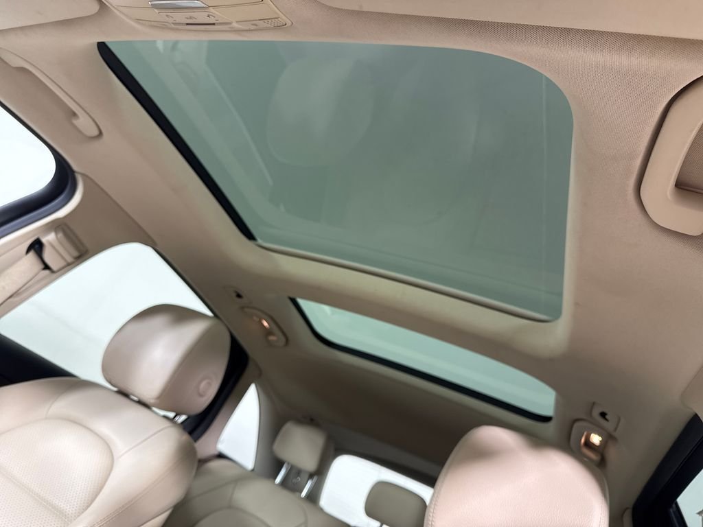 2019 Mercedes-Benz GLC GLC300 - Photo 16