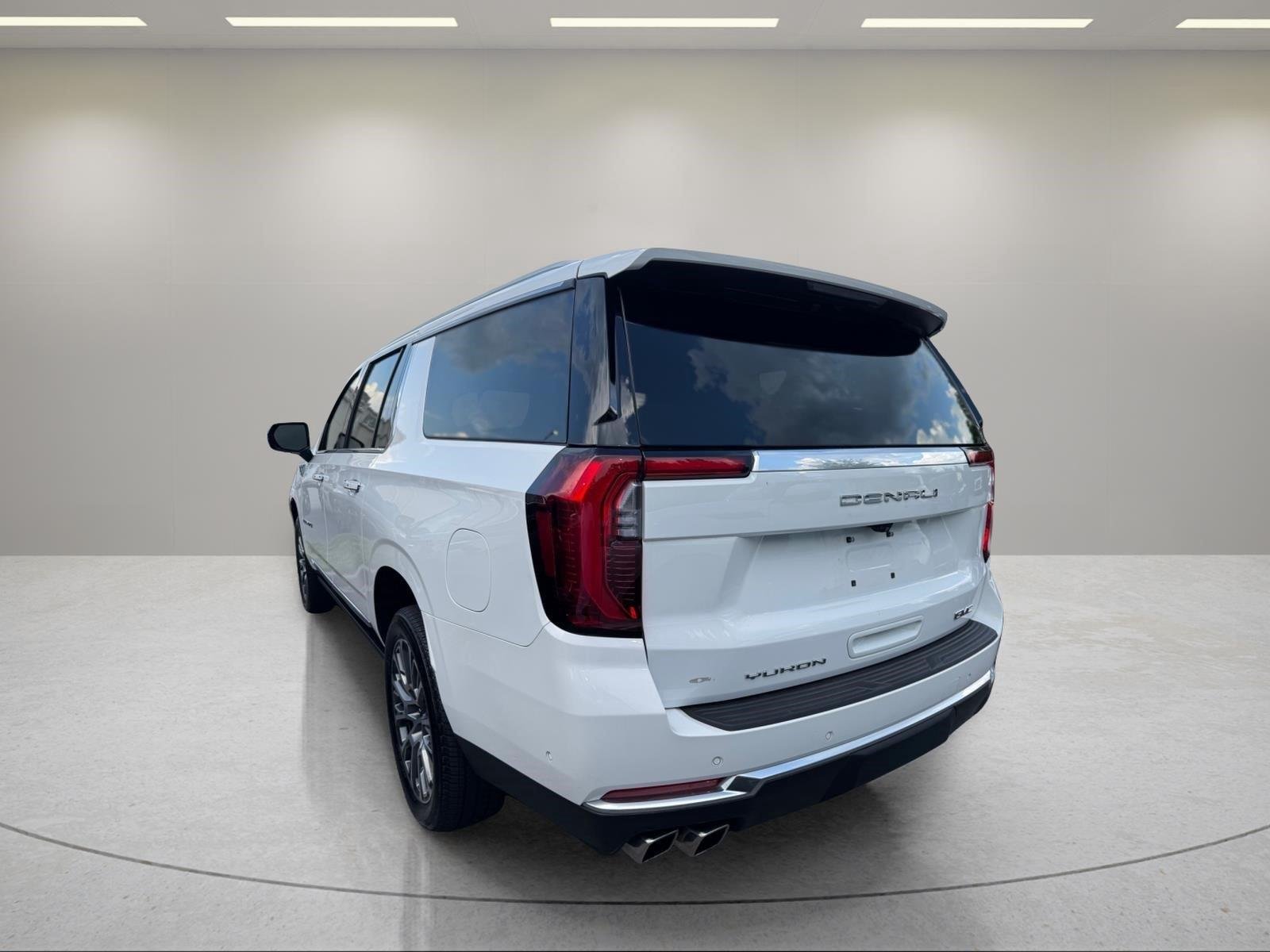 Used 2026 Summit White GMC Denali image 17