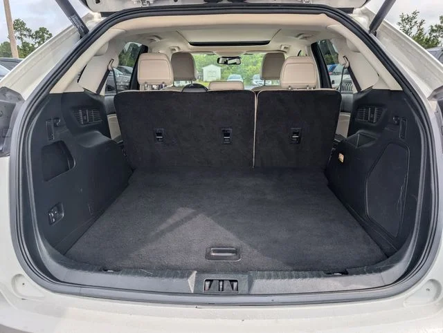 Used 2020 White Ford Titanium image 27