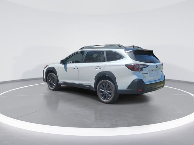 Used 2025 White Subaru Onyx Edition image 6