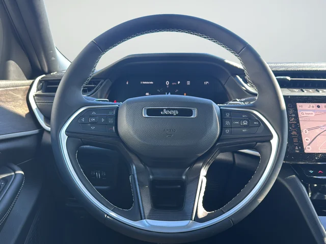 2026 Jeep Grand Cherokee Laredo - Photo 15