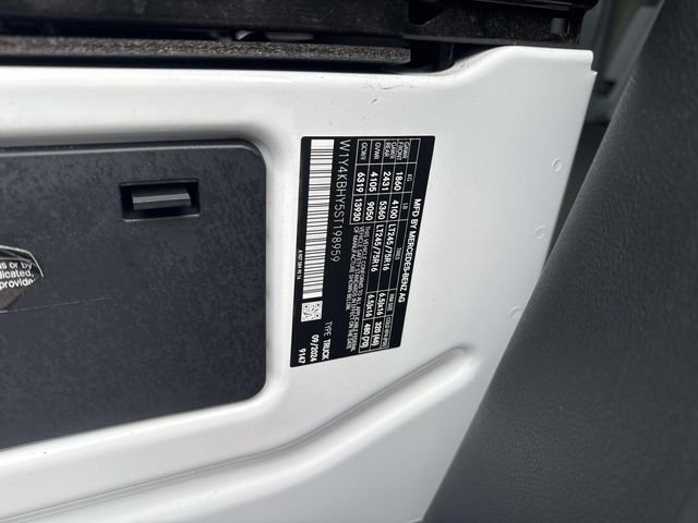 Used 2025 White Mercedes-Benz Cargo 144 WB image 19
