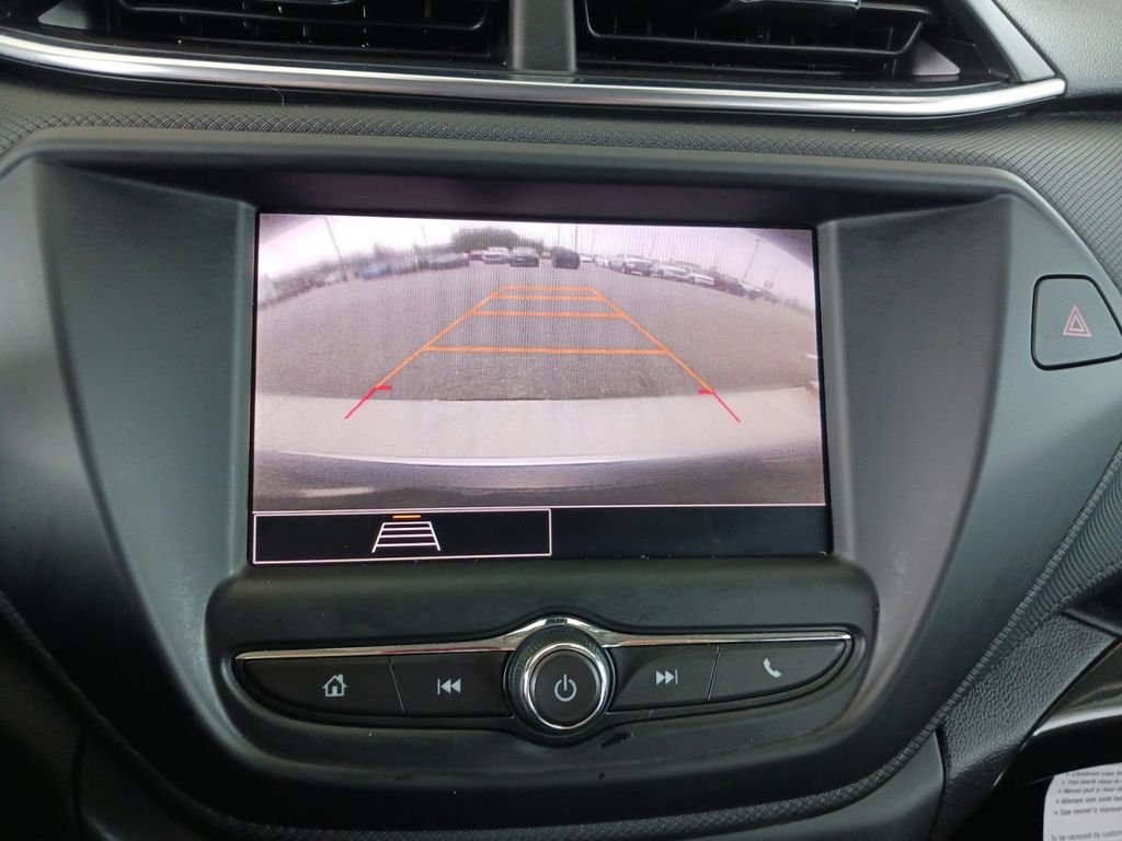 Used 2023 White Chevrolet LT image 21