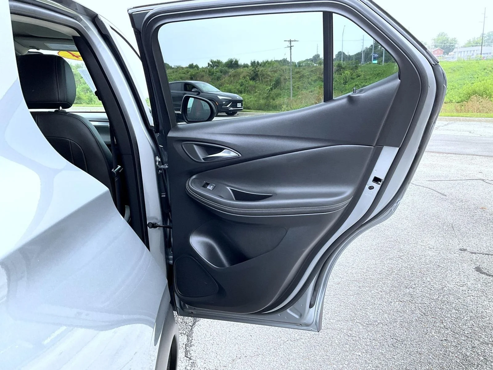 Used 2024 Gray Buick Preferred image 17