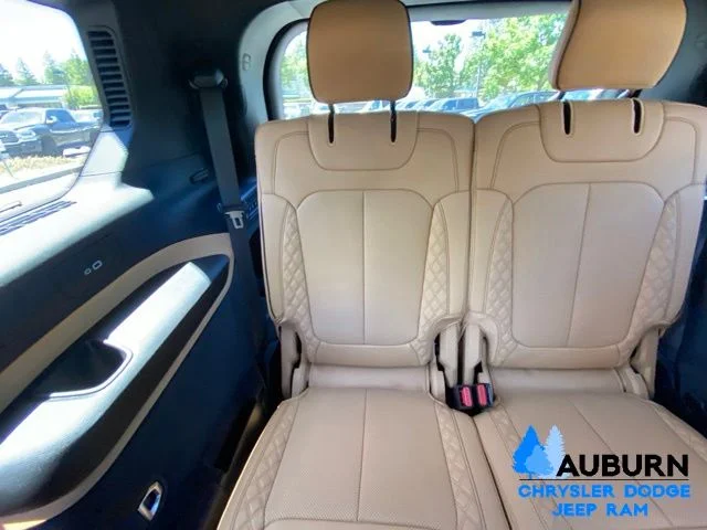 New 2026 Fathom Blue Pearl-Coat Exterior Paint Jeep Summit image 14
