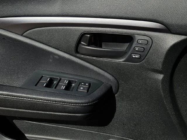 Used 2023  Honda EX-L image 19