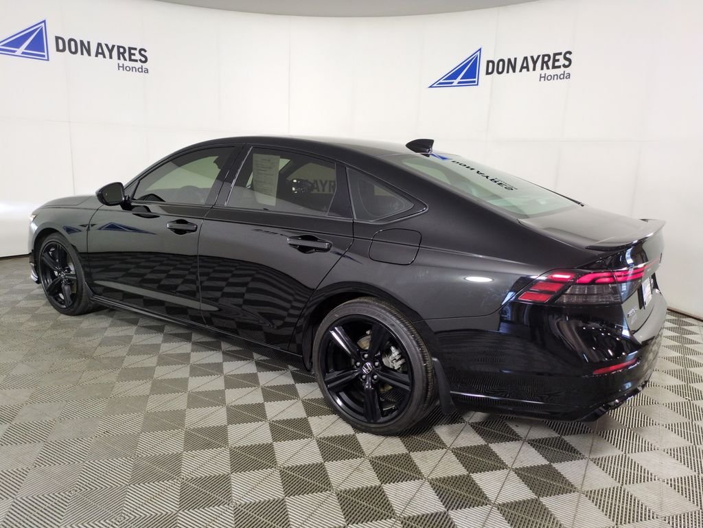 Used 2025  Honda Sport-L image 3