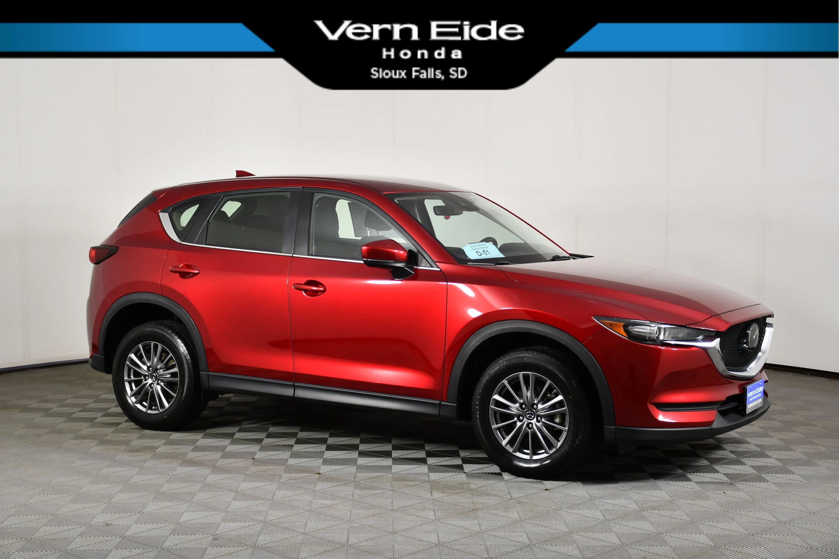 Used 2018 Soul Red Crystal Metallic Mazda Sport image 1