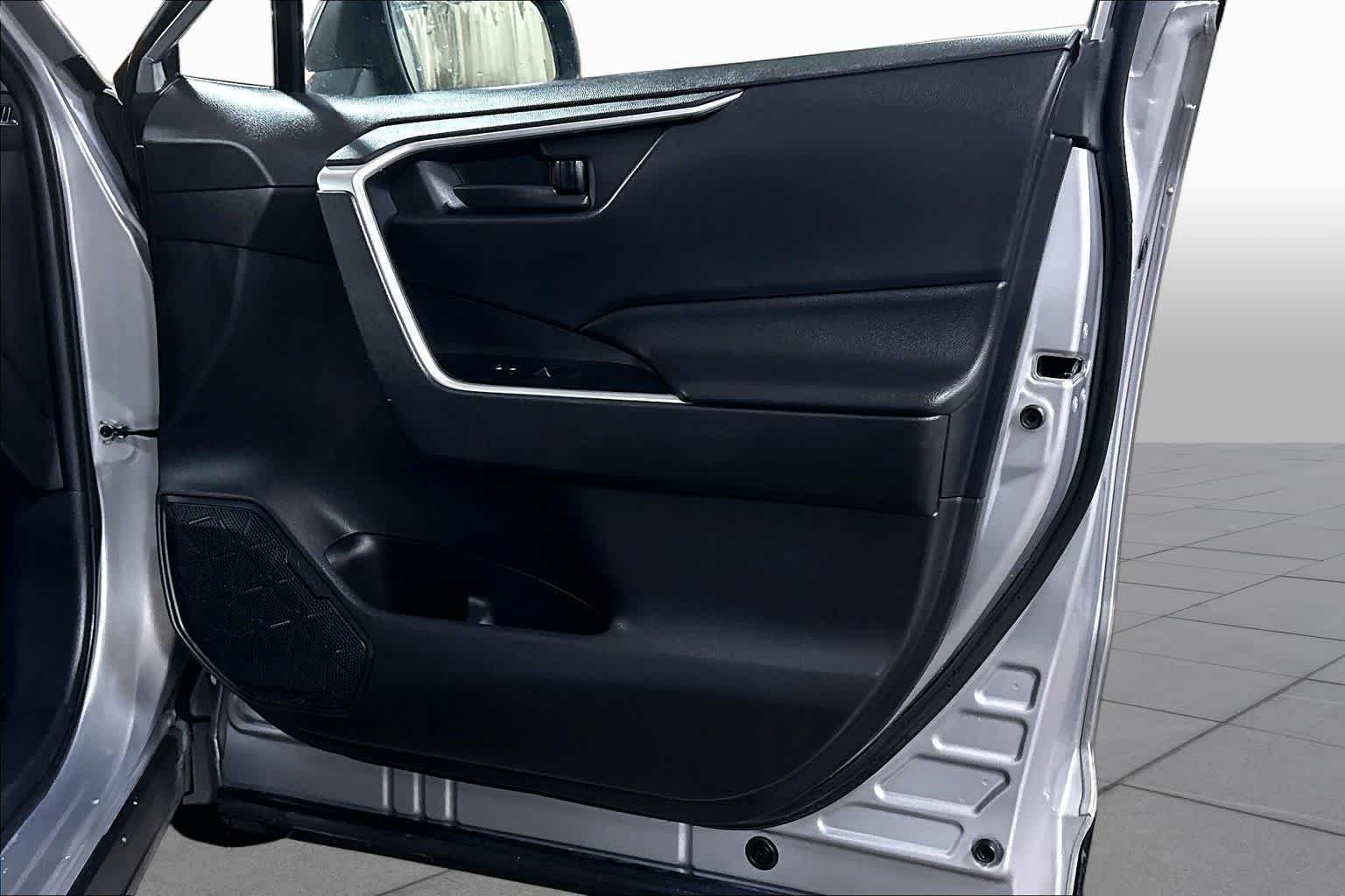 Used 2021 Silver Sky Metallic Toyota LE image 22