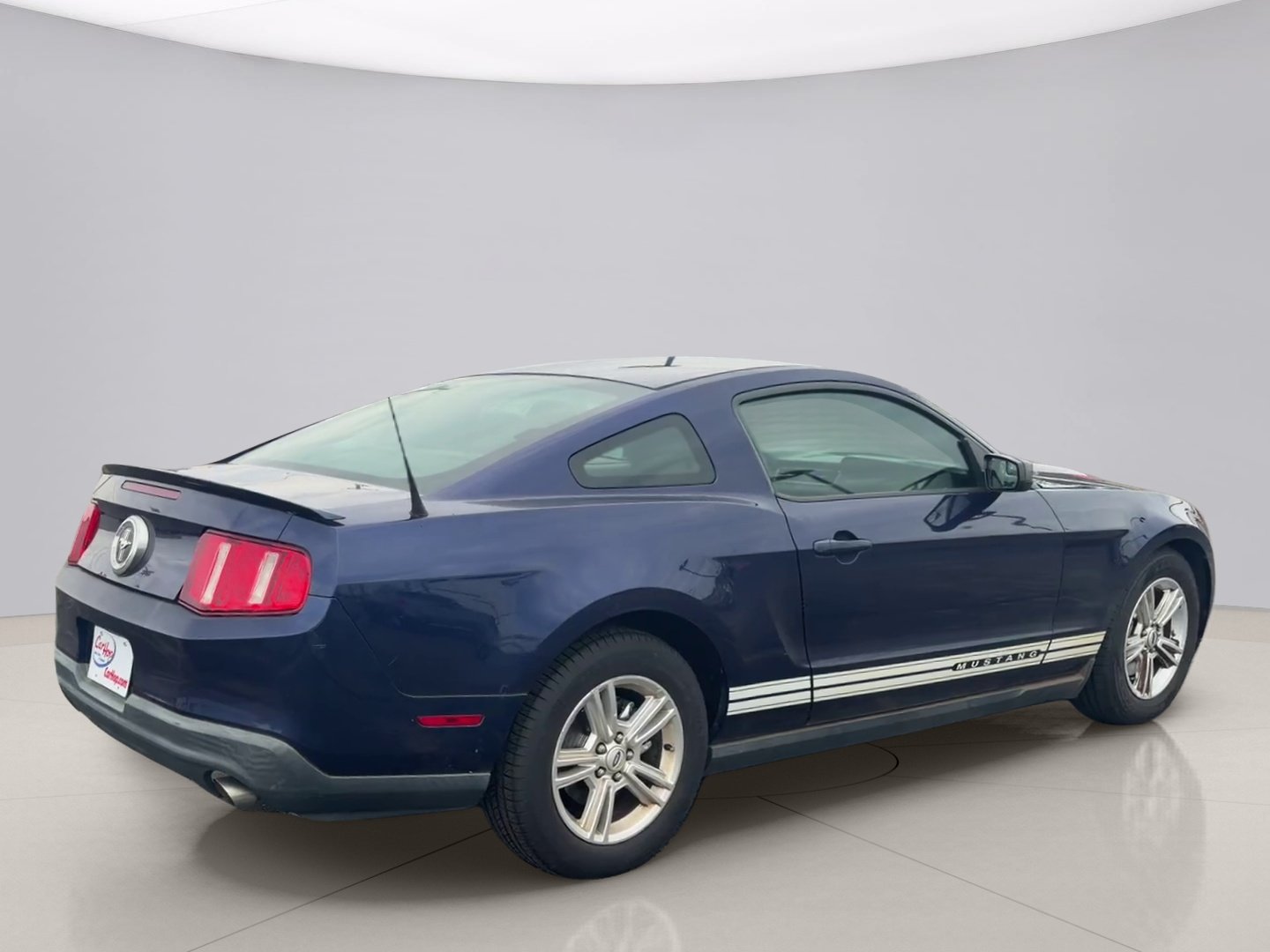 Used 2011 Blue Ford V6 COUPE image 5
