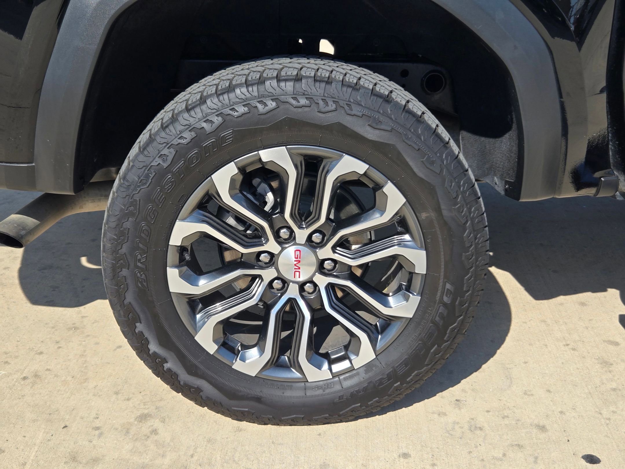 2025 GMC Canyon Denali - Photo 28