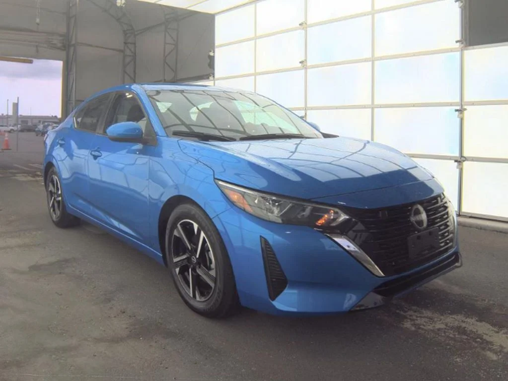 Used 2025 Blue Nissan SV image 4
