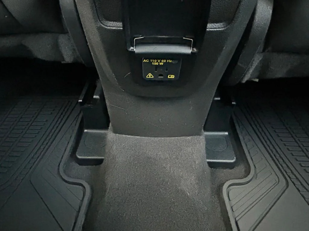 Used 2016 Gray Ford SE image 27