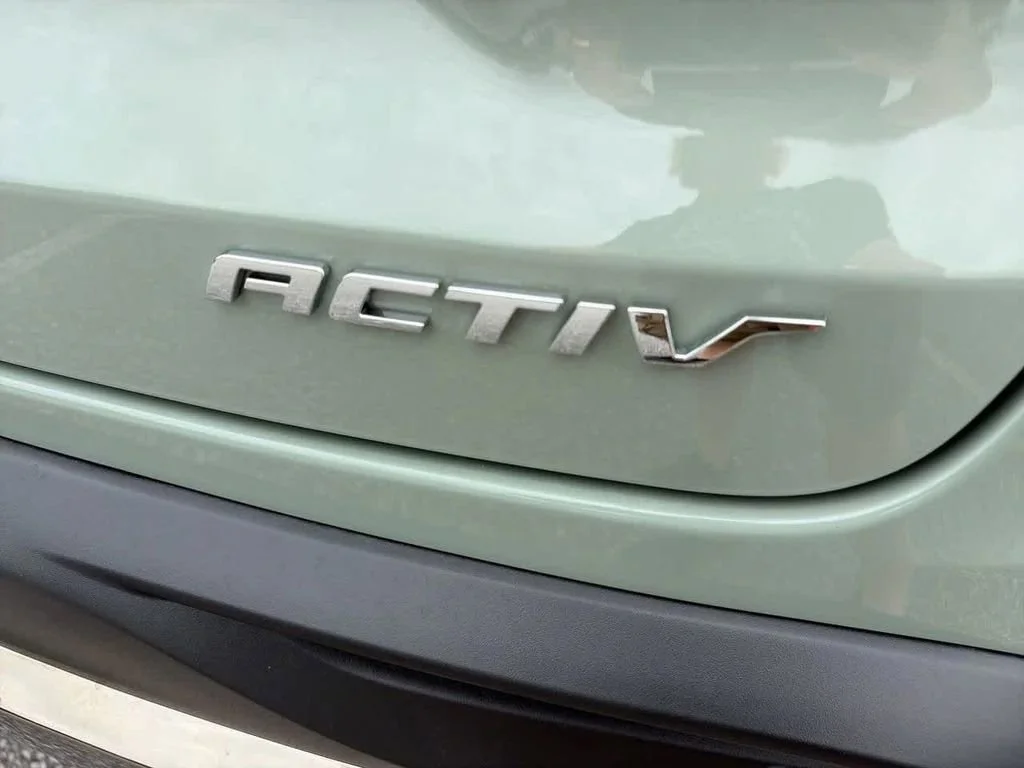 New 2026 Cacti Green Chevrolet ACTIV image 8