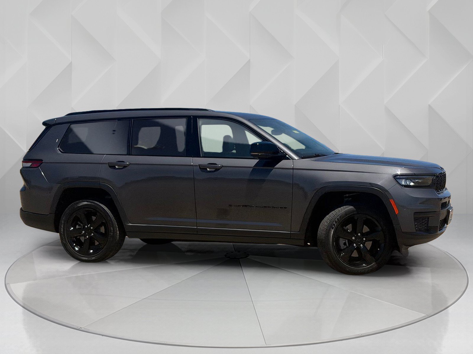 Used 2023 Baltic Gray Metallic Clearcoat Jeep Altitude image 7