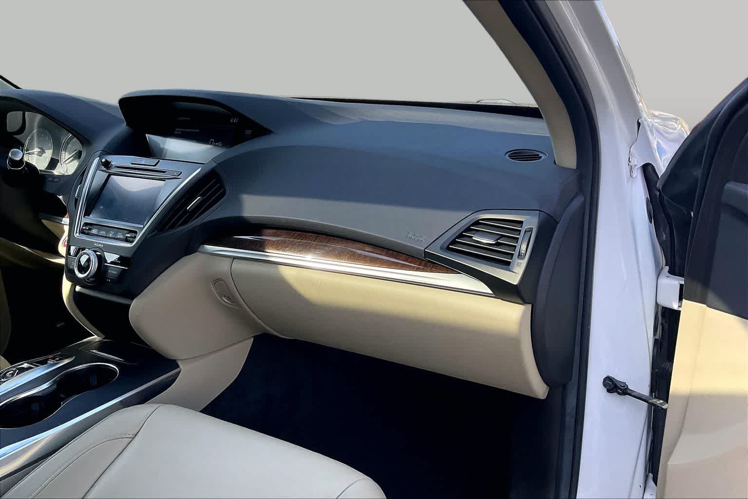 Used 2020 Platinum White Pearl Acura  image 18